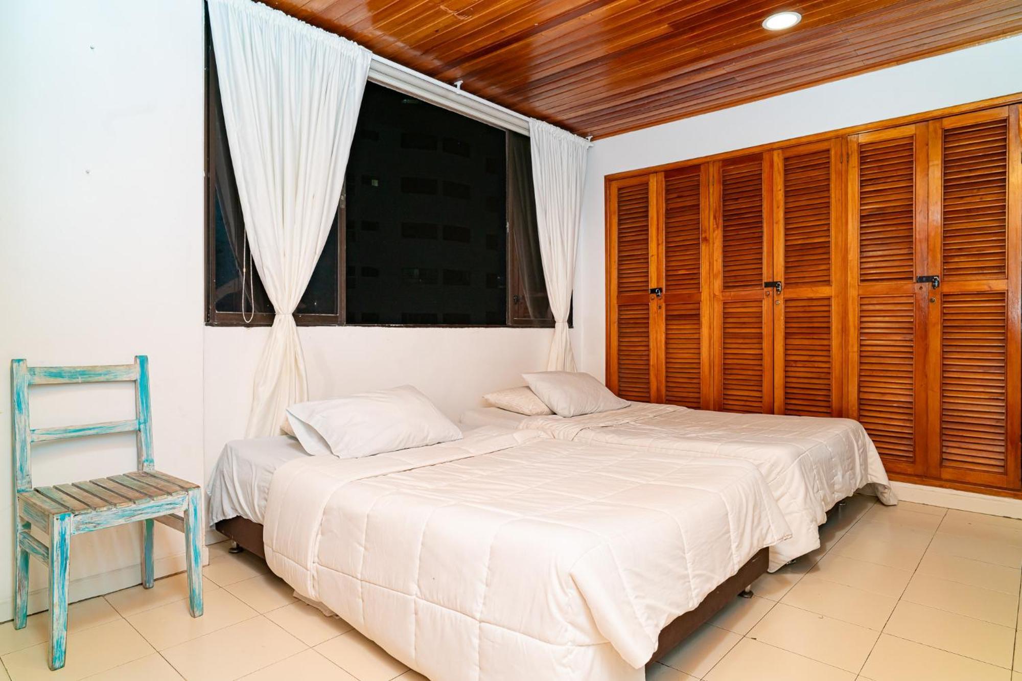 3 A Cuadra De La Playa Y Bahia Homestay Cartagena