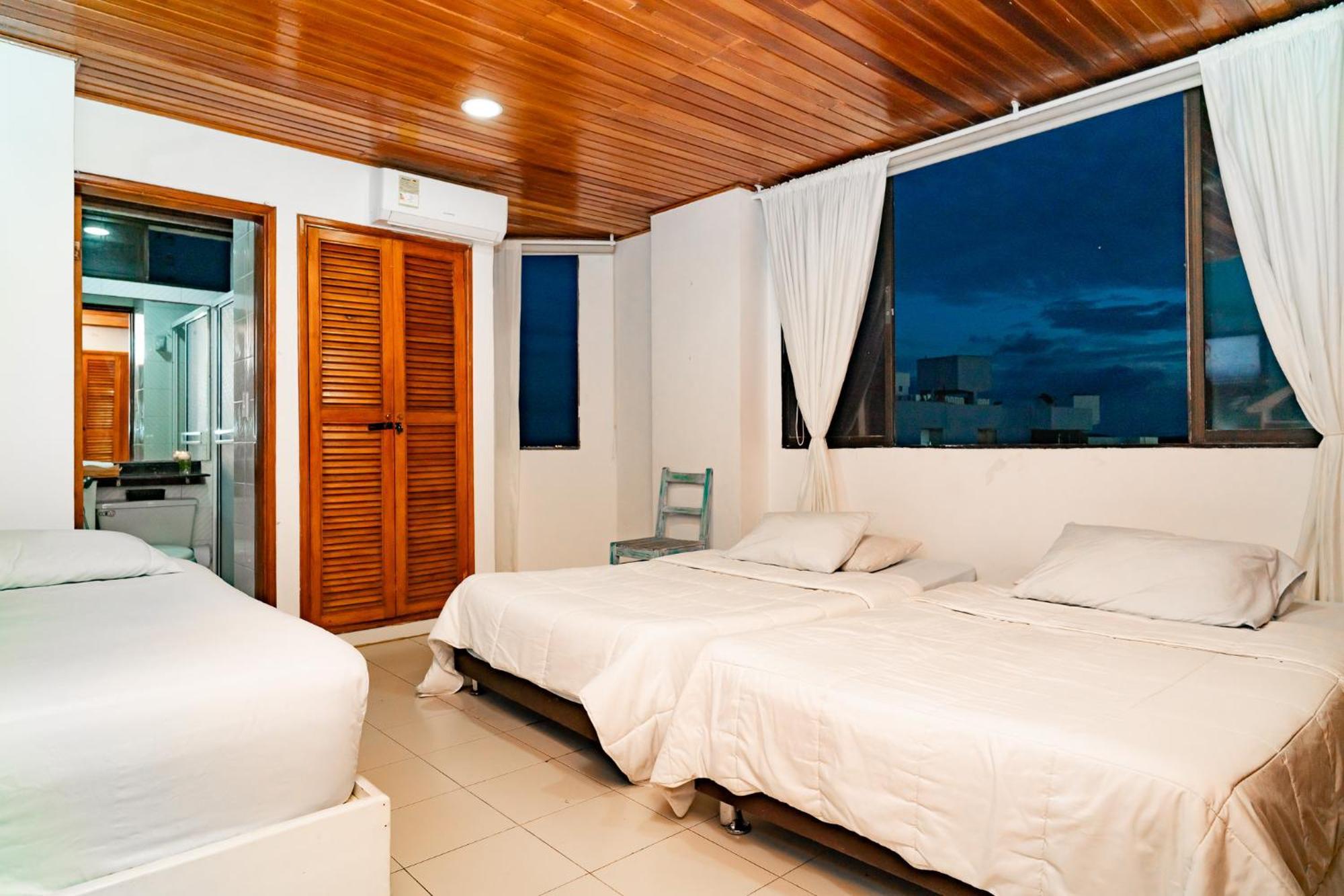 3 A Cuadra De La Playa Y Bahia Cartagena